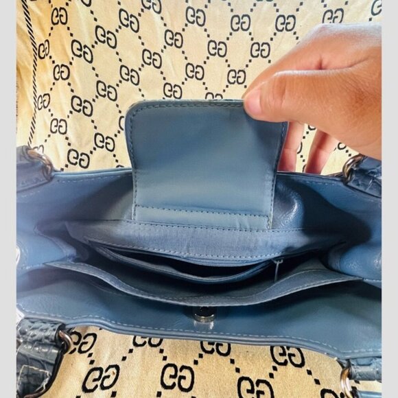 Blue Patent Handbag w/ Built-in Mirror - Picture 6 of 8